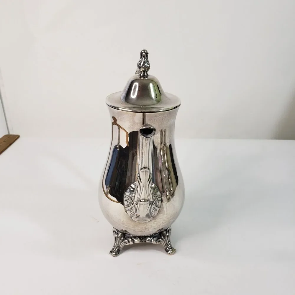Oneida Silver Du Maurier Silverplate Coffee Pot  8 